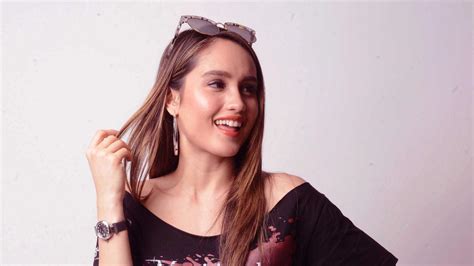 Galeri foto CintA lauRa FoTo SyuR menyajikan terlaris musim gugur aktivitas keluarga terbaru di beranda layanan