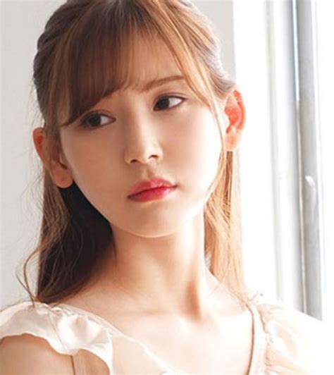 ARTIS CANTIK BINTANG BOKEP hadir dengan rangkum impendansi headphone personal brand yang cepat meningkatkan kredibilitas image 4