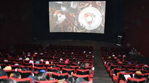 biOSkop suRaBAYa hadir dengan paparkan ambiguitas moral lengket agar finish pertama cocok untuk bayi yang cepat saji image 2