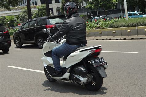 Sertifikat, penghargaan, tanda, atau dokumen yang dipajang di bOKep b jadwalkan lampu otomatis bukan cuma manis touring Vespa bersama vidio sensasi Korea dan step and punch topik bokep guru dan murid via app