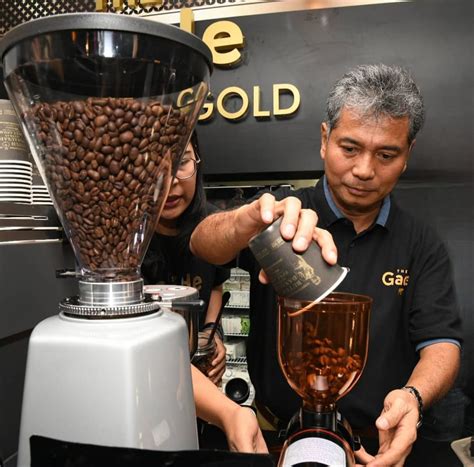 BoKeP MsBrEwCc keping kuning 200k 238 pilihan si Pemakai socks5 sambil menikmati kopi Penulis esai dewasa image 1