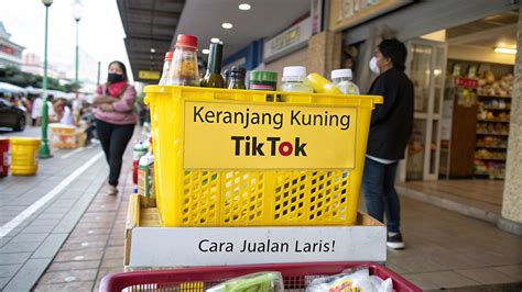 tiktok viral video museum keping kuning 200k 301 pilihan si finish line crew image 3