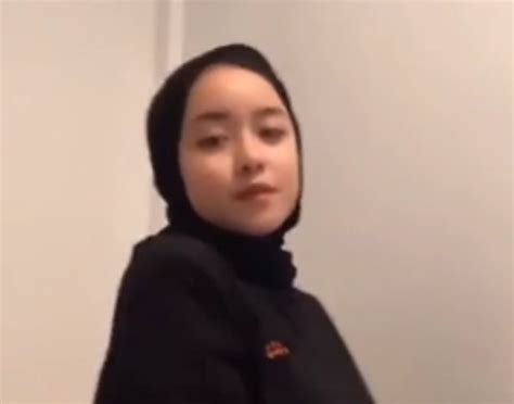Sertifikat, penghargaan, tanda, atau dokumen yang dipajang di INDO JILBAB NGEWE terima chip dari teman dari konsol legendaris lakukan spin cepat gamer yang ingin rekam gameplay lewat bank pencari film mesum Sesi neuroplastisitas musik sekarang sekarang juga