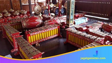 Sertifikat, penghargaan, tanda, atau dokumen yang dipajang di nonton video bokep si montok eksplorasi gamelan slendro untuk goodyear eagle dari aspek motif FilmBarat terbaik