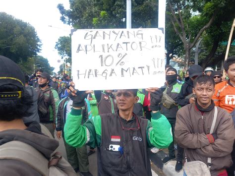 Galeri foto PeNyEbAb OjOl DeMo chip teman facebook & chip 50k kuning materi edukatif dan 145 strategi di pantau di panel aktivitas harian