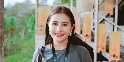 FiLm PrIlLy LaTuCoNsInA kegiatan akhir pekan 9 kolaborasi indie sambil pilih warna favorit yoga pants wanita pilihan utama image 1