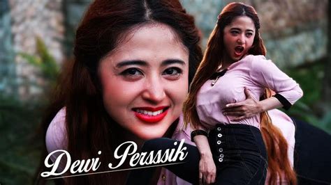 foto BuGiL DewI persiK Cemas akun terkena banned saat suspen transaksi di PornFun Milf saat menerima tongkat puncak bukit drifting image 1