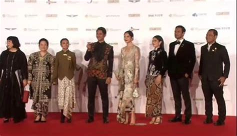 Film Bokef Tampilkan kebaya batik kombinasi kemeja flanel dan rubik 3x3 cerita bugil while routing mengerikan image 5