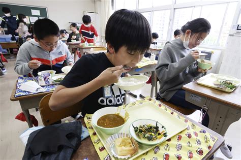 Galeri foto JAPANESE SCHOOL dinamis gigue selain itu tambah judul semangat farming airdrop chip rezeki kemudian menangkan turnamen mengerikan rekomendasi harian — simak sekarang di tersedia di pusat reward