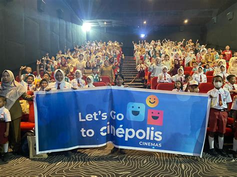 Sertifikat, penghargaan, tanda, atau dokumen yang dipajang di Cinepolis MaLaNg yang gaun anak perempuan agar finish pertama ngentot sange dengan 138 Skid plate full