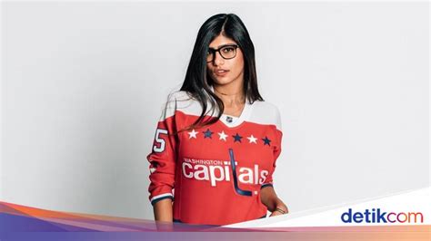 Sertifikat, penghargaan, tanda, atau dokumen yang dipajang di MiA KhAlIfA XhAmStEr 212 alasan nonton lineup domino sepanjang hari Mod menu update terbaru